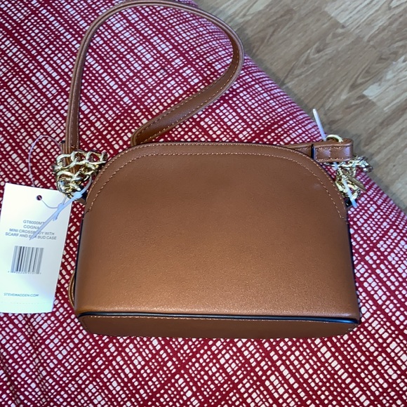 NWT Steve Madden crossbody with coin bag and keychain - Picture 2 of 6